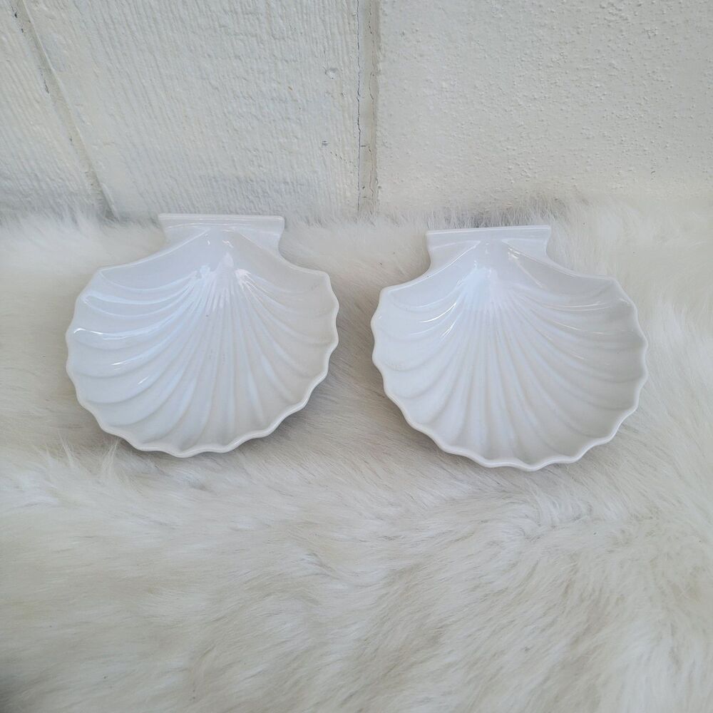 2 Vintage Ceramic Scalloped Seashell Dish Bowls Japan. Oven/Dishwasher Safe